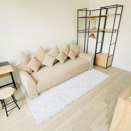 Charmant Studio Calme, Proche La Defense & Paris Ла-Гарен-Коломб Экстерьер фото